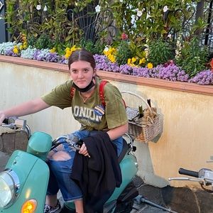 Meet your Posher, Brooke